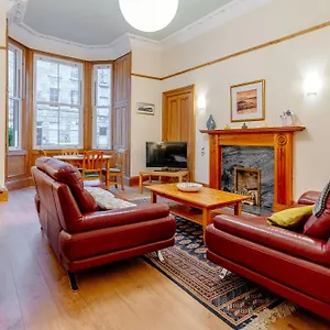 Beautiful Spacious Ground Floor Newington Flat Apartment